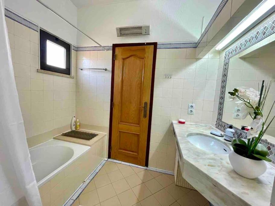 Apartment Vista Mar Piscina Албуфейра Екстер'єр фото